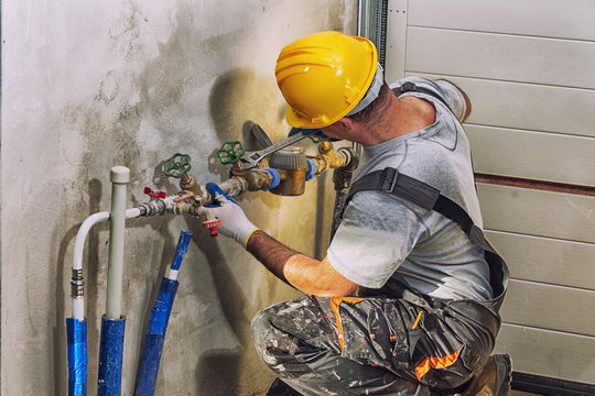 Plumbing Services - خدمات السباكة