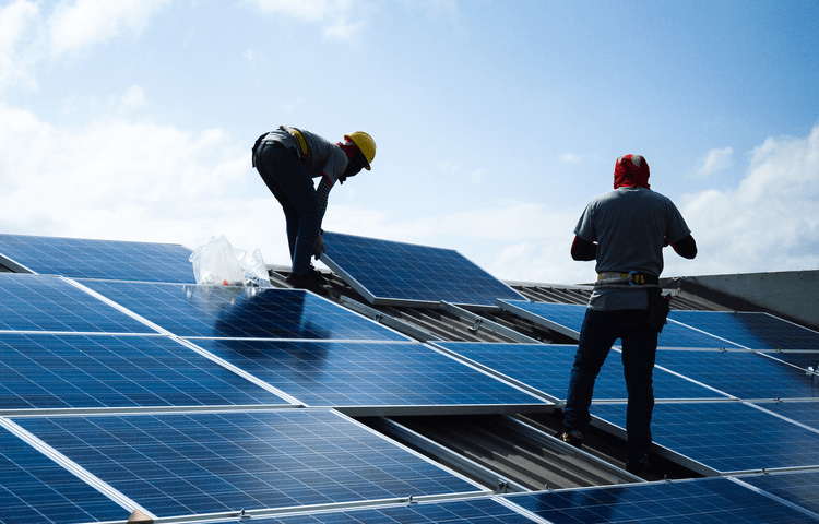 Solar Installation - تركيب الطاقة الشمسية
